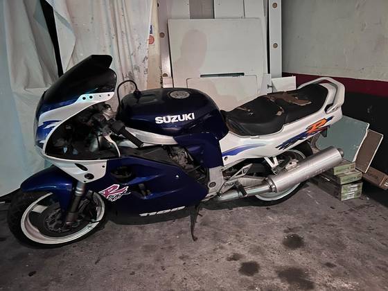 SUZUKI GSX-R1100 W SUZUKI GSX-R1100 W